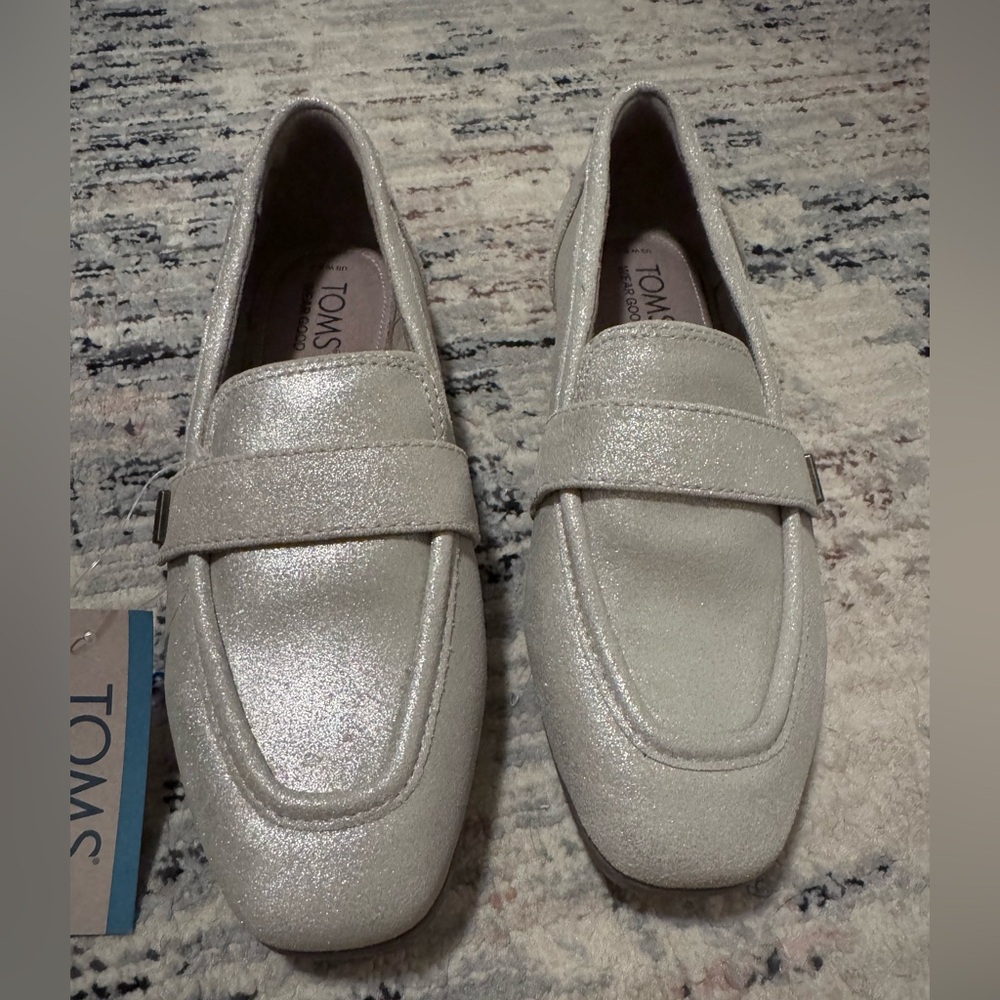 TOMS Women's Shimmering Champagne Loafers
